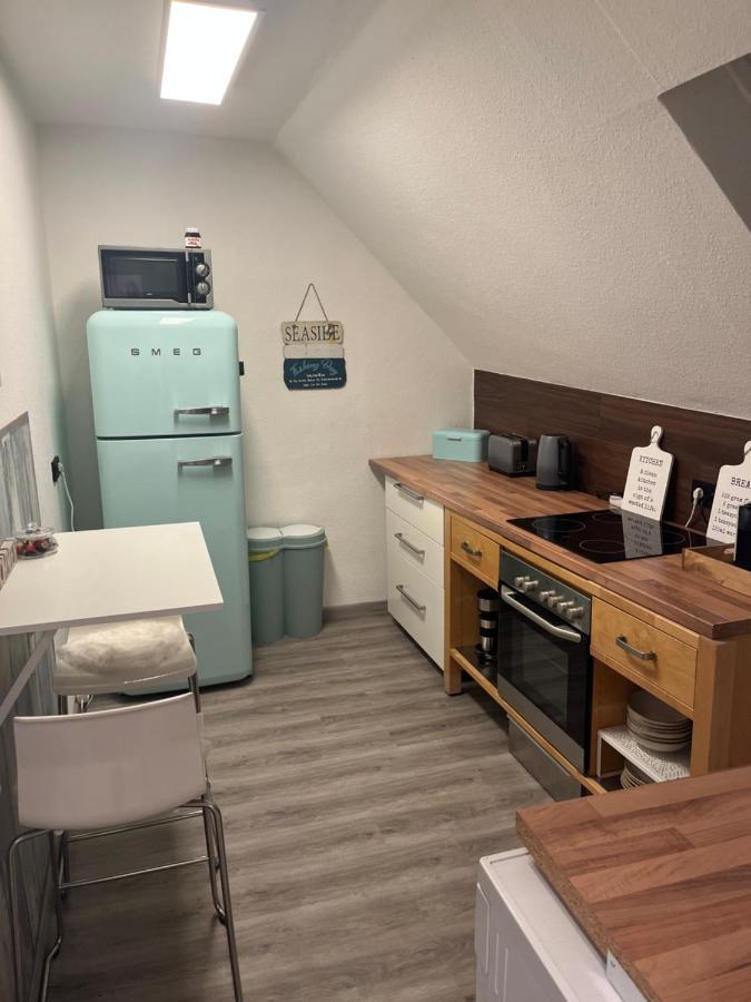 Sandys-Beachhouse Em 2024 Stadion -16 Fahrminuten Ferienwohnung Abtei Brauweiler Business Kueche Klima Parken Relax Travel Work Koeln Naehe Pulheim Exterior foto